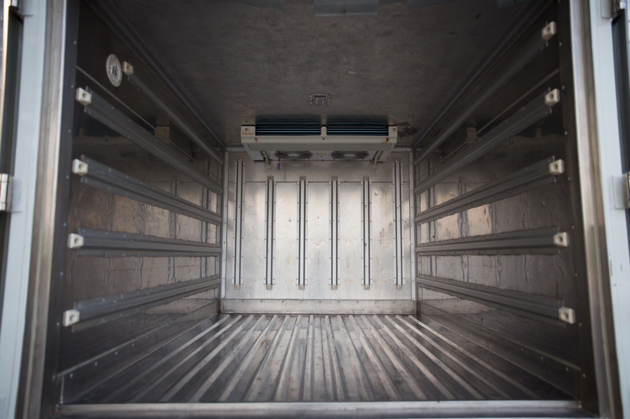 refrigerated truck service